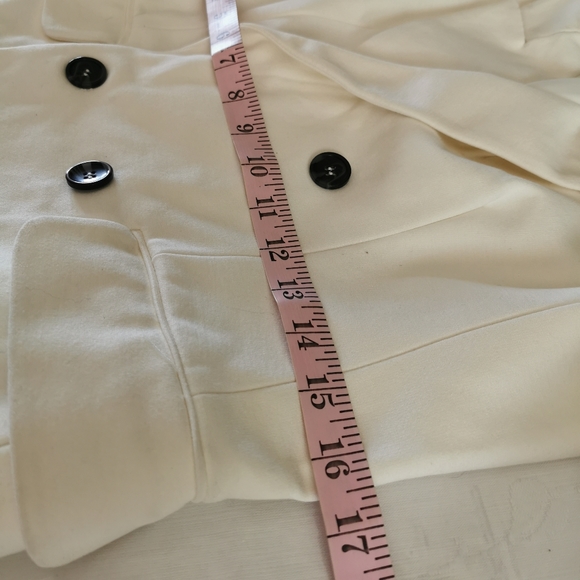 Blank NYC Cream Blazer Size Small - Picture 11 of 13